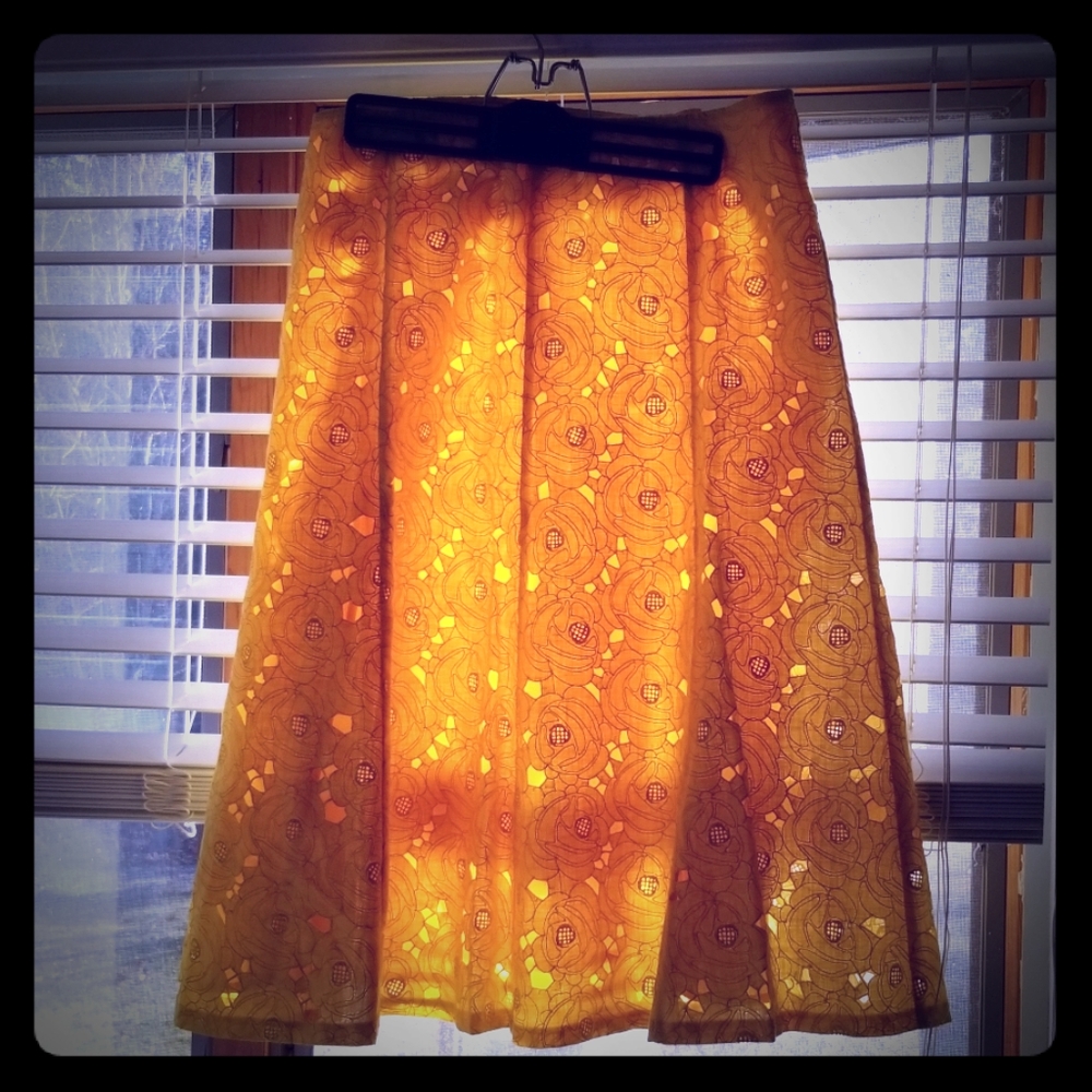 Lafayette 148 Beautiful brite yellow eyelet skirt